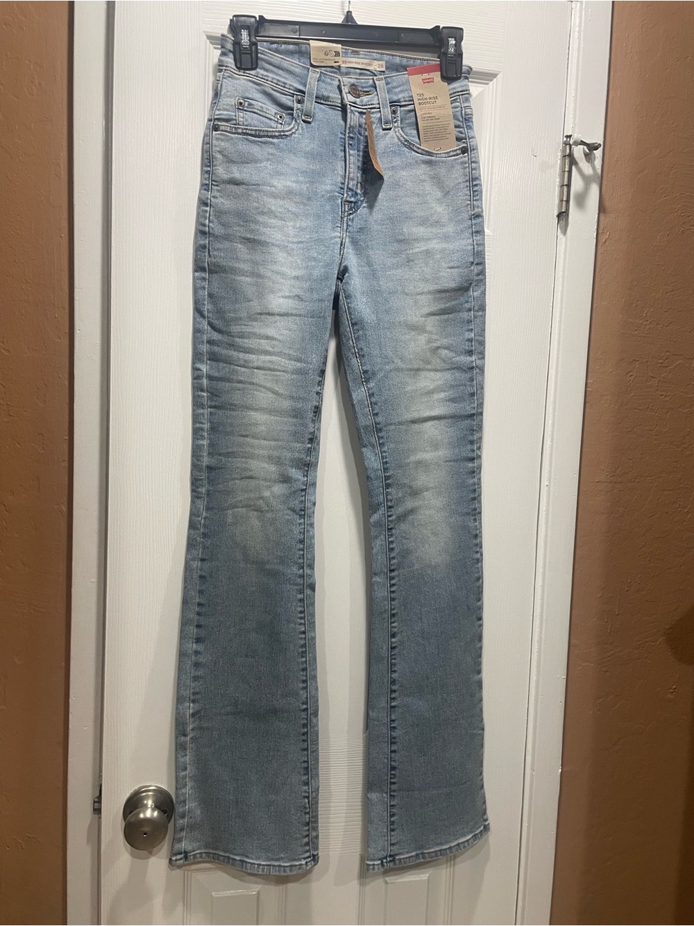 Light Wash Women's Jeans - Classic Straight